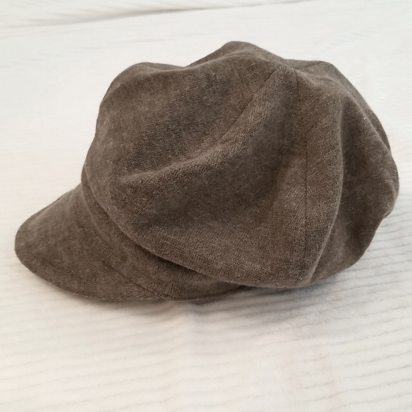 Pageboy Hat in Marled Brown - Picture 3 of 7